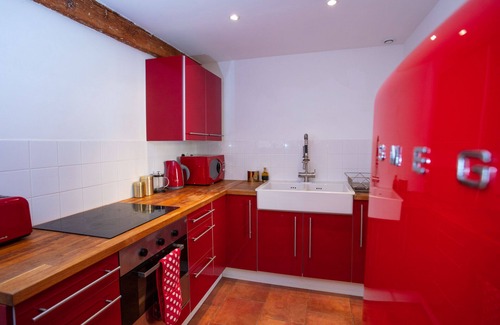 Beauville House | Stable House is a place for your family to enjoy a taste of French living.