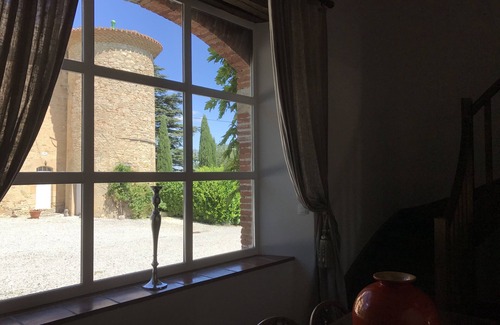 Beauville House | Stable House is a place for your family to enjoy a taste of French living.