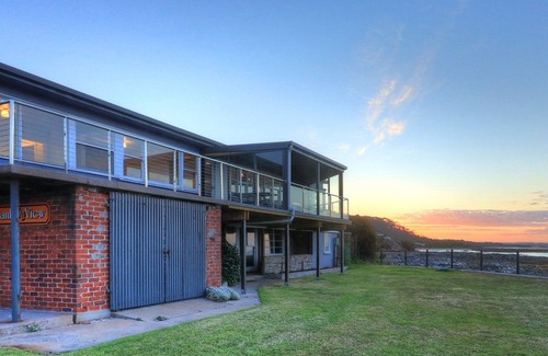 Cowrie Point House | Stanley View Beach House
