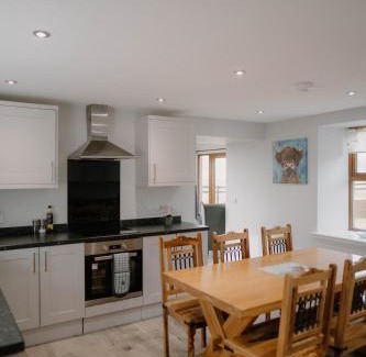 Bankend House | Stanloch Farmhouse - well equipped, games room, EV