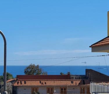 Scillichenti Apartment | Stanza 30 euro per 2 ore Acireale