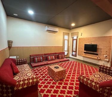 Al Hadd House | Star Chalet with Pool & Wifi