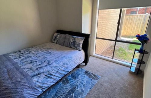 Junction Village House | STAR PARVILLION HIDE AWAy