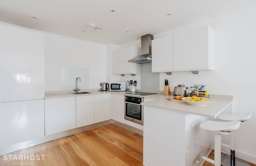 Southampton City Centre Apartment | StarHost Residences | Stylish 2 bedroom apartment in Ocean Village