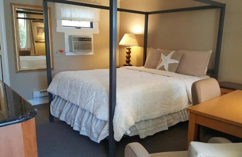 Dennis Cabin | Starlight Lodge Cape Cod