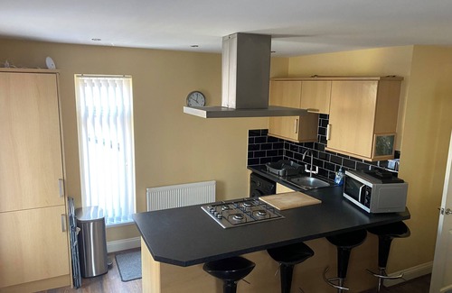 Abercwmboi Apartment | Station House Holiday Let Merthyr Tydfil