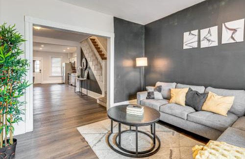 Stroudsburg House | Stay and Play in Dtwn Stroudsburg Updated Townhouse