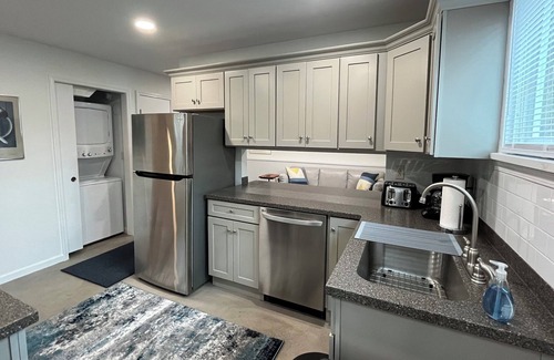Waterloo Cottage | Stay at this charming one bedroom cottage and enjoy exploring the Finger Lakes.