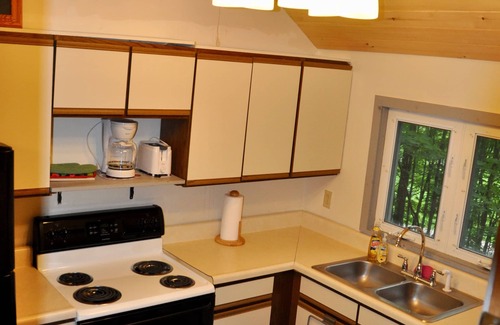 Altmar Cottage | Stay Awhile!Swim/Fish/BoatAutumn Lake. 2 mins. to Salmon River! Cottage5