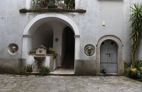 Campagna Apartment | Stay in the heart of Campagna