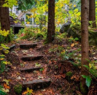 Zigzag Ski Chalet | Stay Portland - Sandy Riverfront Mt Hood Cabin! 9 Queen Beds!