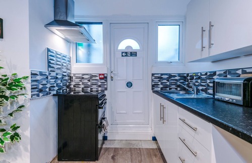 Fleetwood Apartment | Stay With Empire - Windsor Terrace