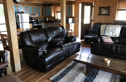 Eagle Lake House | Stay with us for beautiful scenery and relaxation