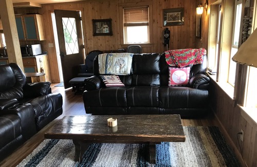Eagle Lake House | Stay with us for beautiful scenery and relaxation