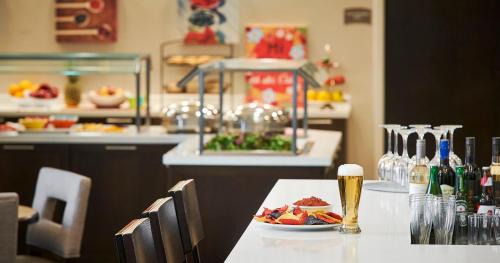 Glendale Hotel | Staybridge Suites Niagara-On-The-Lake by IHG