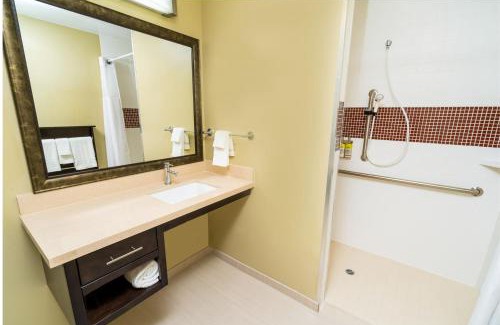 Corona Hotel | Staybridge Suites Corona South by IHG