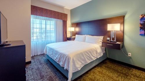 Webster Hotel | Staybridge Suites Houston-NASA Clear Lake by IHG