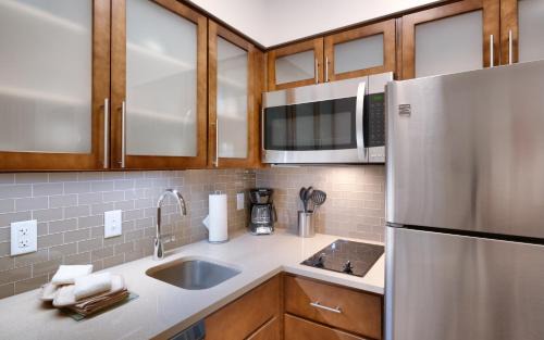 Lehi Hotel | Staybridge Suites - Lehi - Traverse Ridge Center by IHG