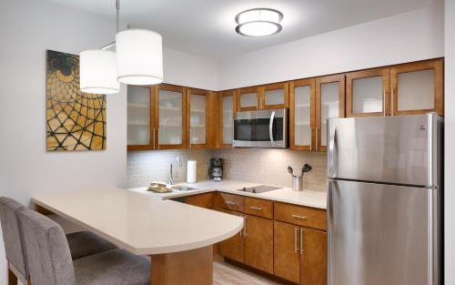 Lehi Hotel | Staybridge Suites - Lehi - Traverse Ridge Center by IHG