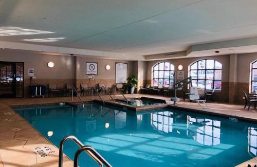 Lake Delton Hotel | Staybridge Suites - Wisconsin Dells - Lake Delton by IHG