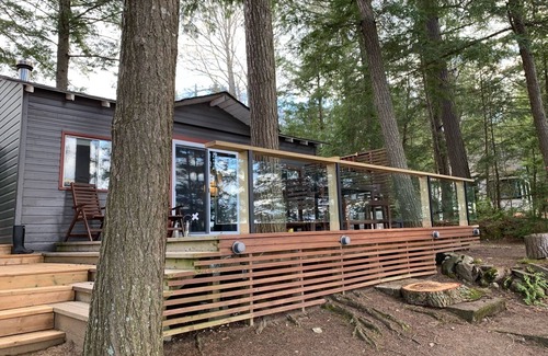 North Kawartha Cottage | STAYCATION IN CANADA! Panoramic sunset, 6decks, 2docks & Gazebo. Book NOW!