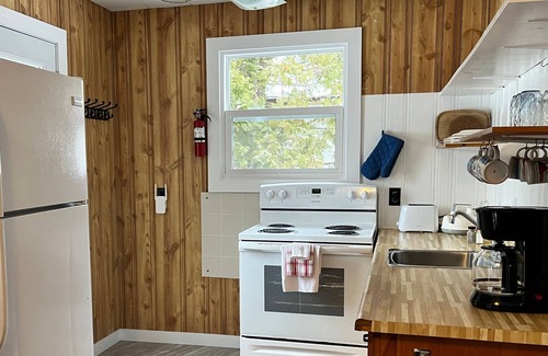 Algoma District Cottage | Staying by the Lakeside Cottages