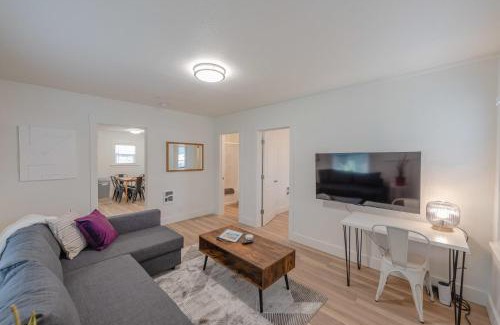 Coos Bay House | #StayInMyDistrict Coos Bay Primrose Cottage