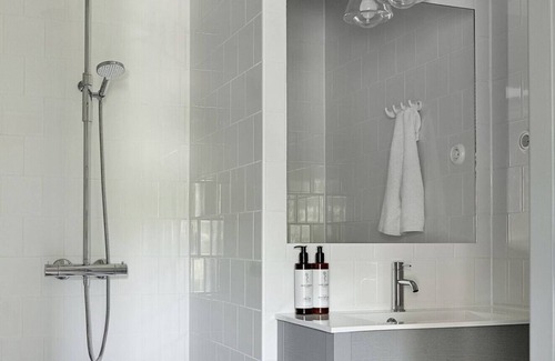 Mathildedal Hotel | StayNorth - Matri House: Matilda