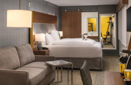 East Village Hotel | Staypineapple, Hotel Z, Gaslamp San Diego