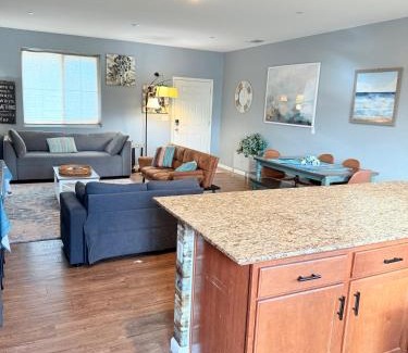 Rio Vista Villa | #stayRioVista Farmhouse near river- Entire House with RV parking