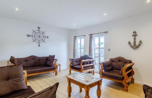 Hoveton House | Staysail-18151