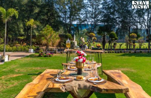 Pataudi Villa | StayVista at Barton Estate with Outdoor Pool - Manesar