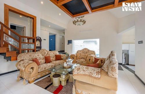 Chinnakanal Villa | StayVista at Mathikettan Homestay - Pet Friendly & Heater