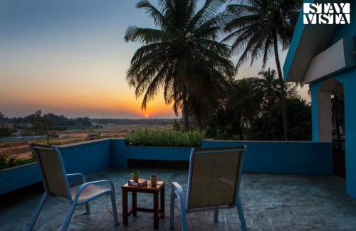 Narasapura Villa | StayVista at Mikkie House 3BHK Villa Combination of Bricks & Stone - Breakfast Included