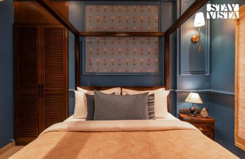 Ballygunge Apartment | StayVista at Nayak House with Terrace, Wi-Fi