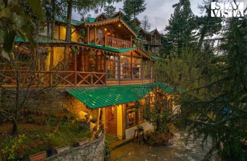Naggar Villa | StayVista at Rosemary Cottage 2BR Villa in Manali with Lawn
