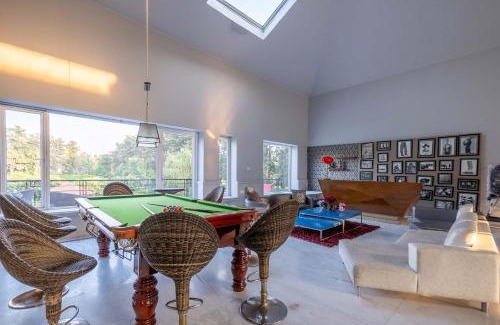 Taoru Villa | StayVista at The Banyan Abode with Pool Table, Pet Friendly & Outdoor Pool