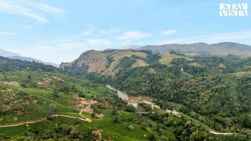 Elappara Villa | StayVista at Vaga Valley Villa - TV, WiFi