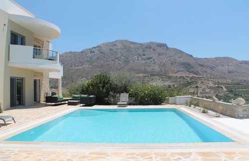 Makry Gialos Villa | STEAMED CLEANED Luxury Villa, Private Heated Pool, Sea & Mountain Views