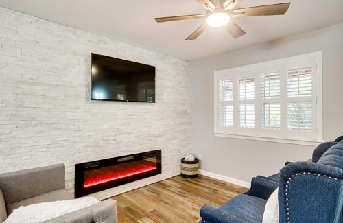 Rosewood House | Step-Free Home with Fire Pit - 3 Miles to USC!