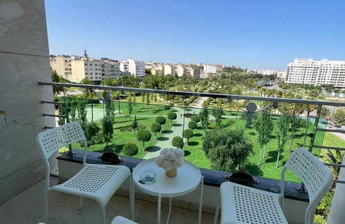 Bni Makada Apartment | steps from everything