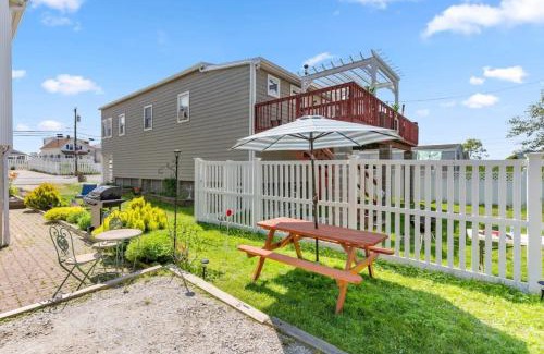 Salisbury Beach Apartment | Steps to Beach Salisbury Shore House #1 AC