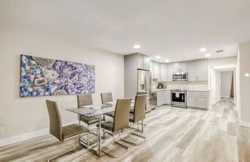 Florida North Atlantic Coast Condo | Steps to Beach | Dog Friendly | Foosball | Hot Tub