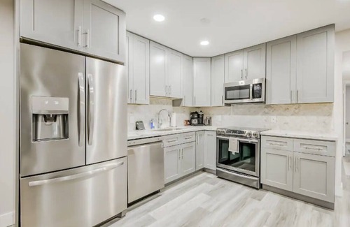 Florida North Atlantic Coast Condo | Steps to Beach | Dog Friendly | Foosball | Hot Tub