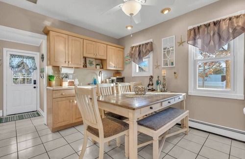 Ocean Gate House | Steps to Beach with Linens + Towels including AC