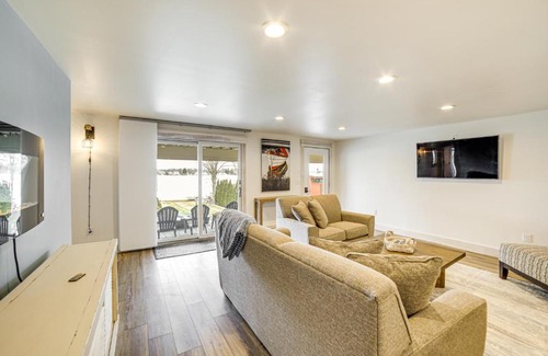 Clarklake Apartment | Steps to Clark Lake Cozy Apartment with Hot Tub