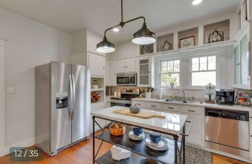 Canton House | Steps to Downtown & First Monday - Pet & Family Friendly