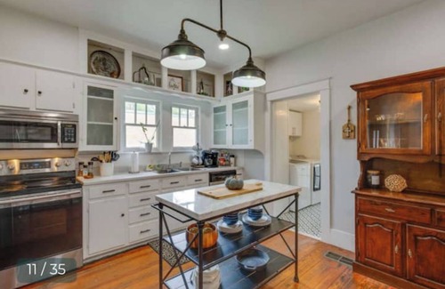 Canton House | Steps to Downtown & First Monday - Pet & Family Friendly