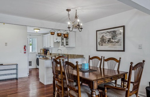 West Hartford House | Steps to Ski Trail Fireplace - Kingswood 1B