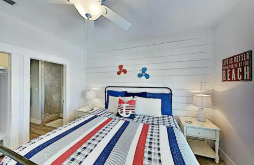 Sand Point House | Steps to The Beach! Beautiful 4 BDRM 5 Bath Home W/Pool & Hot Tub
